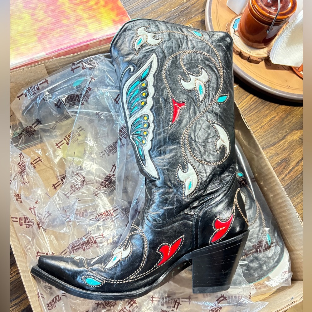 Butterfly Embroidered Western Boots size 10